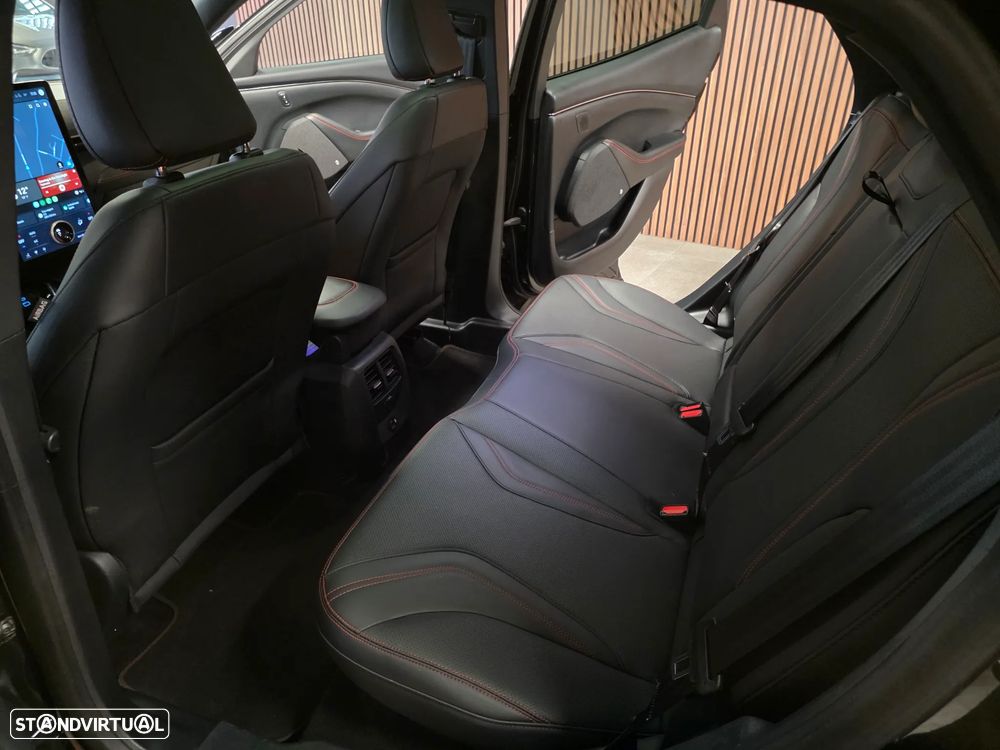 Ford Mustang Mach-E AWD PREMIUM - 32