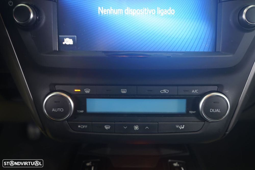 Toyota Avensis Touring Sports 2.0 D-4D Exclusive - 29