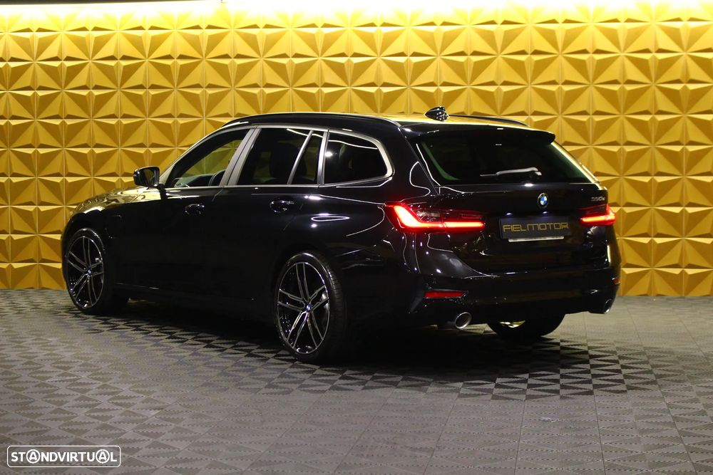 BMW 330 e Line Sport Auto - 12