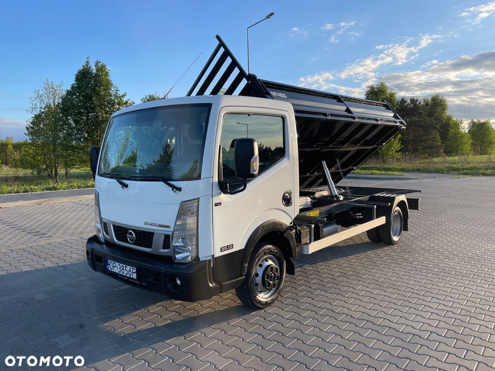 Nissan Cabstar - 1