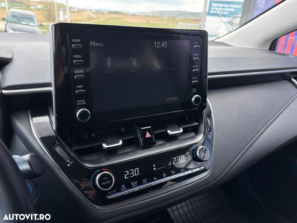 Toyota Corolla - 22