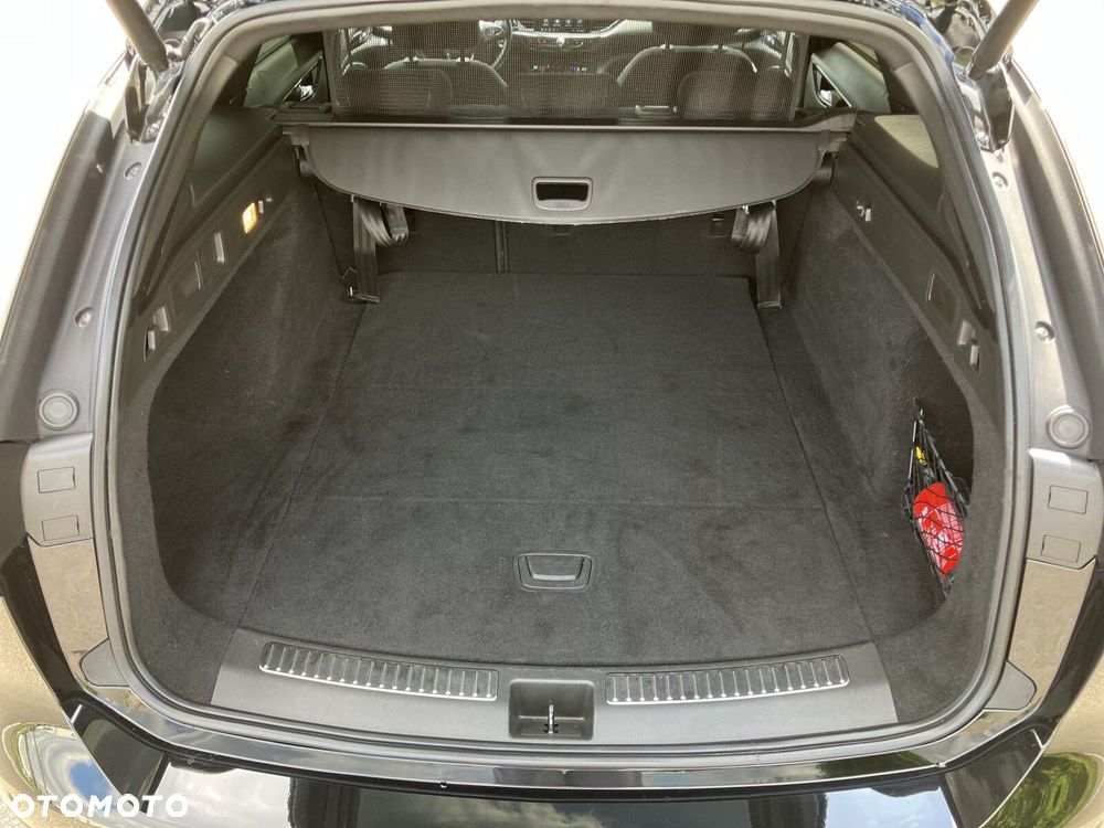 Opel Insignia - 25