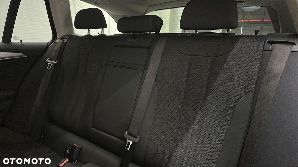 BMW Seria 5 520d xDrive MHEV - 18