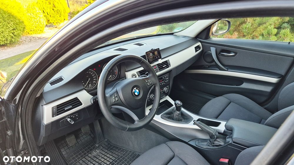 BMW Seria 3 - 18
