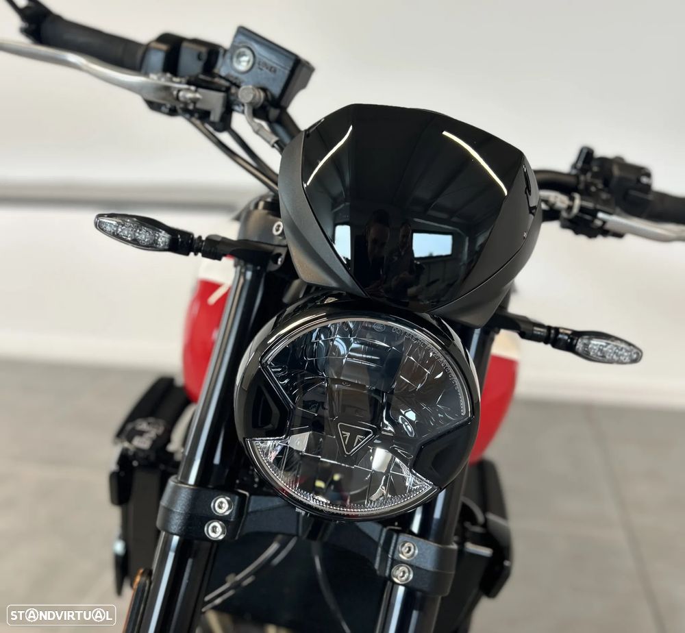 Triumph Trident 660 - 6