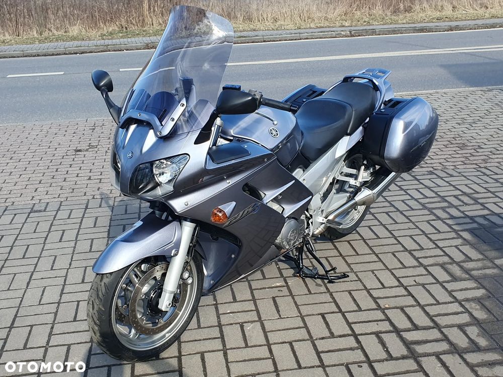 Yamaha FJR - 26