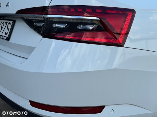 Skoda Superb 2.0 TDI SCR Style DSG - 9