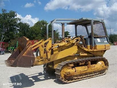 Dezmembrare utilaj de constructii KOMATSU D41S-3 - 1