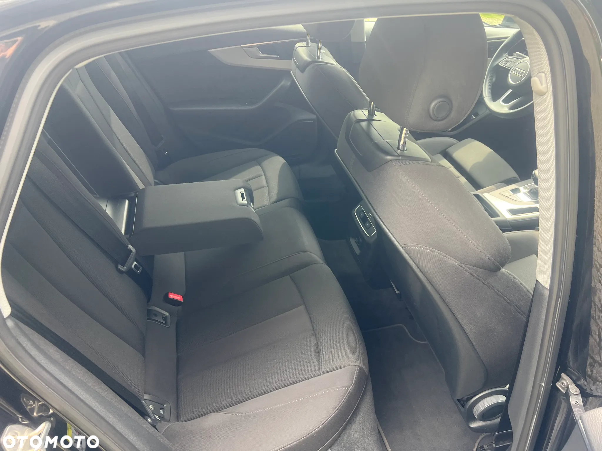 Audi A4 35 TFSI S tronic - 11