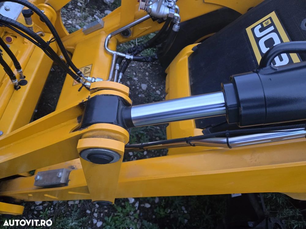 JCB 3CX - 6