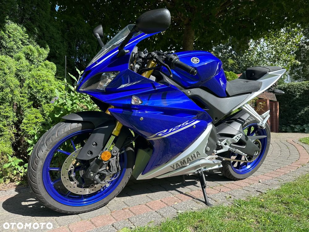 Yamaha YZF - 28