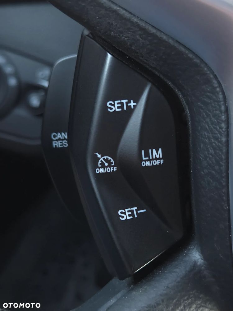 Ford Kuga 2.0 TDCi 4x2 Titanium - 24