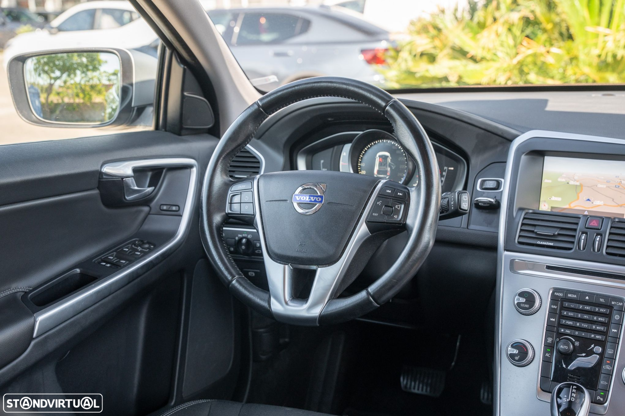 Volvo XC 60 2.0 D3 Summum Geartronic - 6