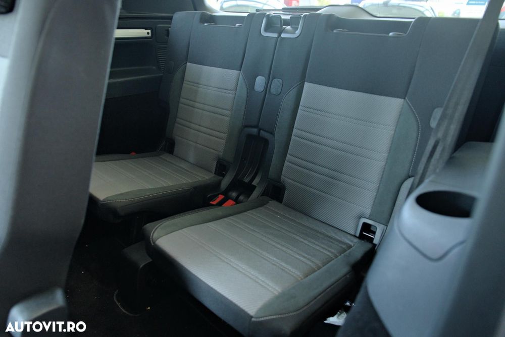 Volkswagen Touran - 7