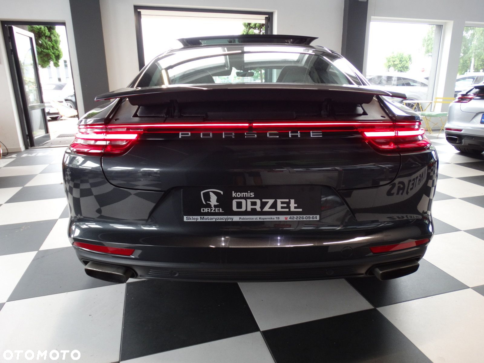 Porsche Panamera - 6