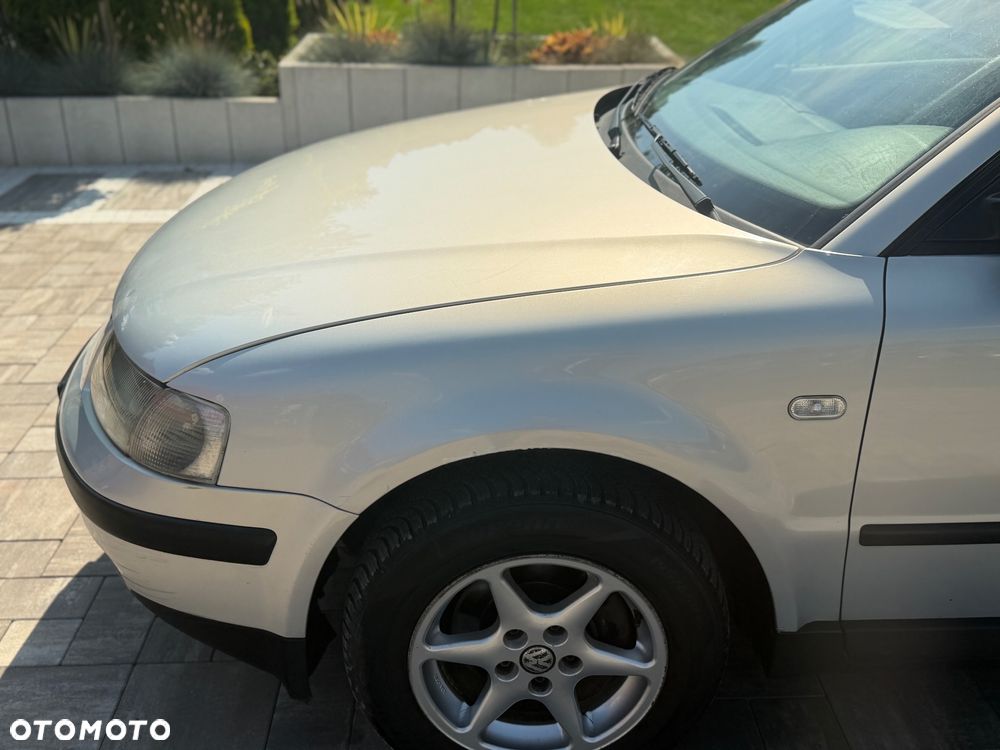 Volkswagen Passat 1.9 TDI CL - 23