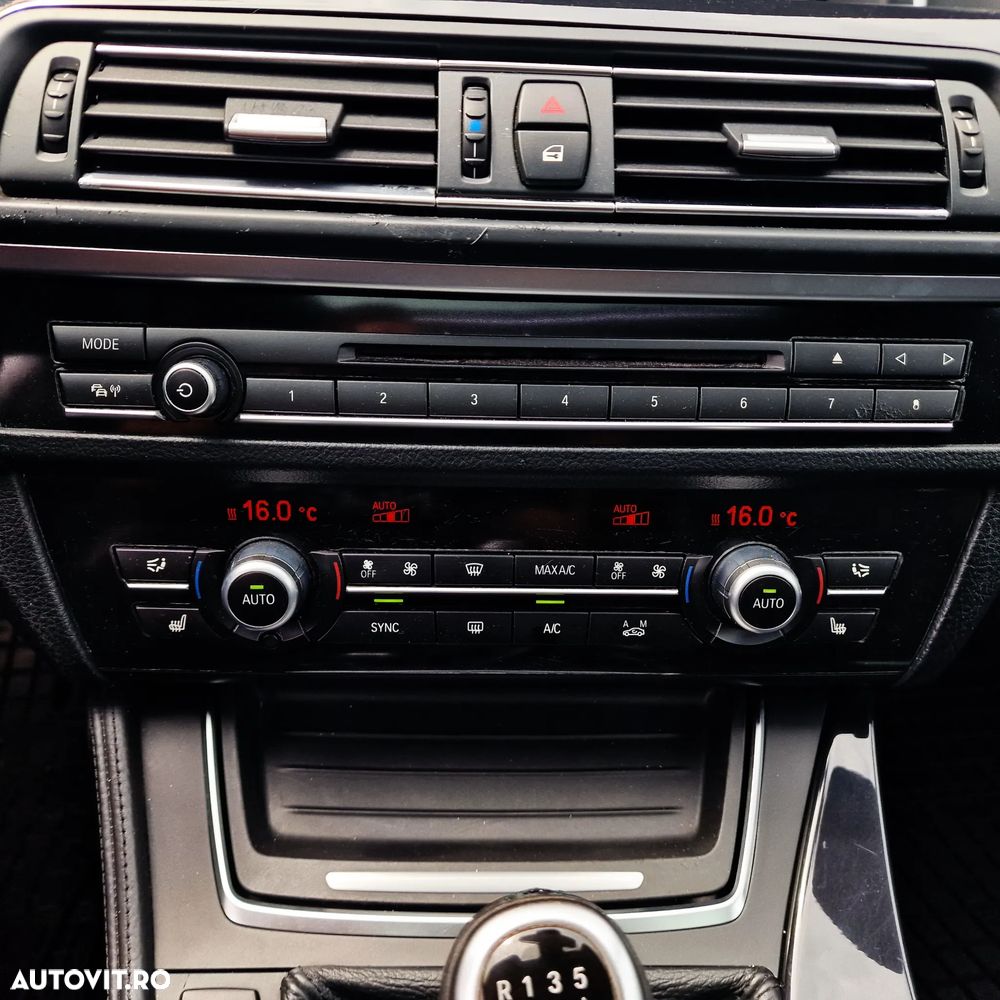 BMW Seria 5 520d Luxury Line - 28