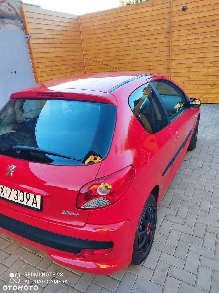 Peugeot 206 2011 photo 3