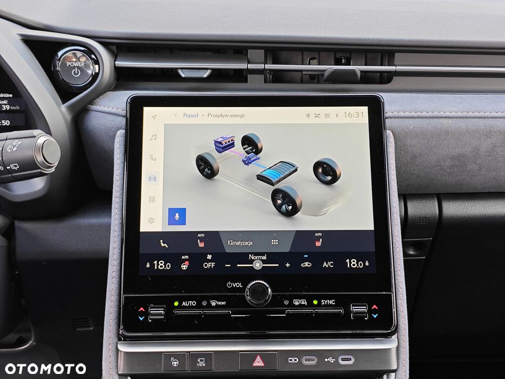 Lexus LBX 1.5 Hybrid Cool - 24