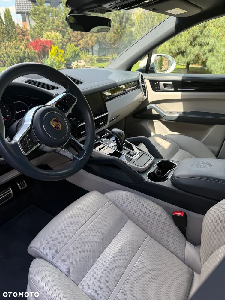 Porsche Cayenne Standard - 15