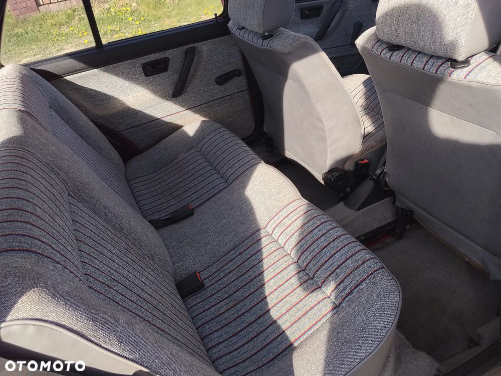 Volkswagen Golf - 11