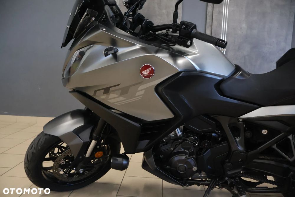 Honda NT - 23