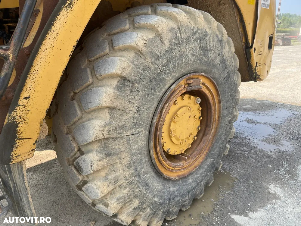 Caterpillar 725 - 13