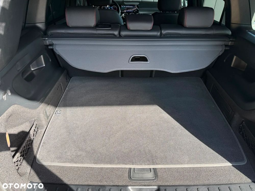 Mercedes-Benz GLB 200 d 4-Matic AMG Line 8G-DCT - 11