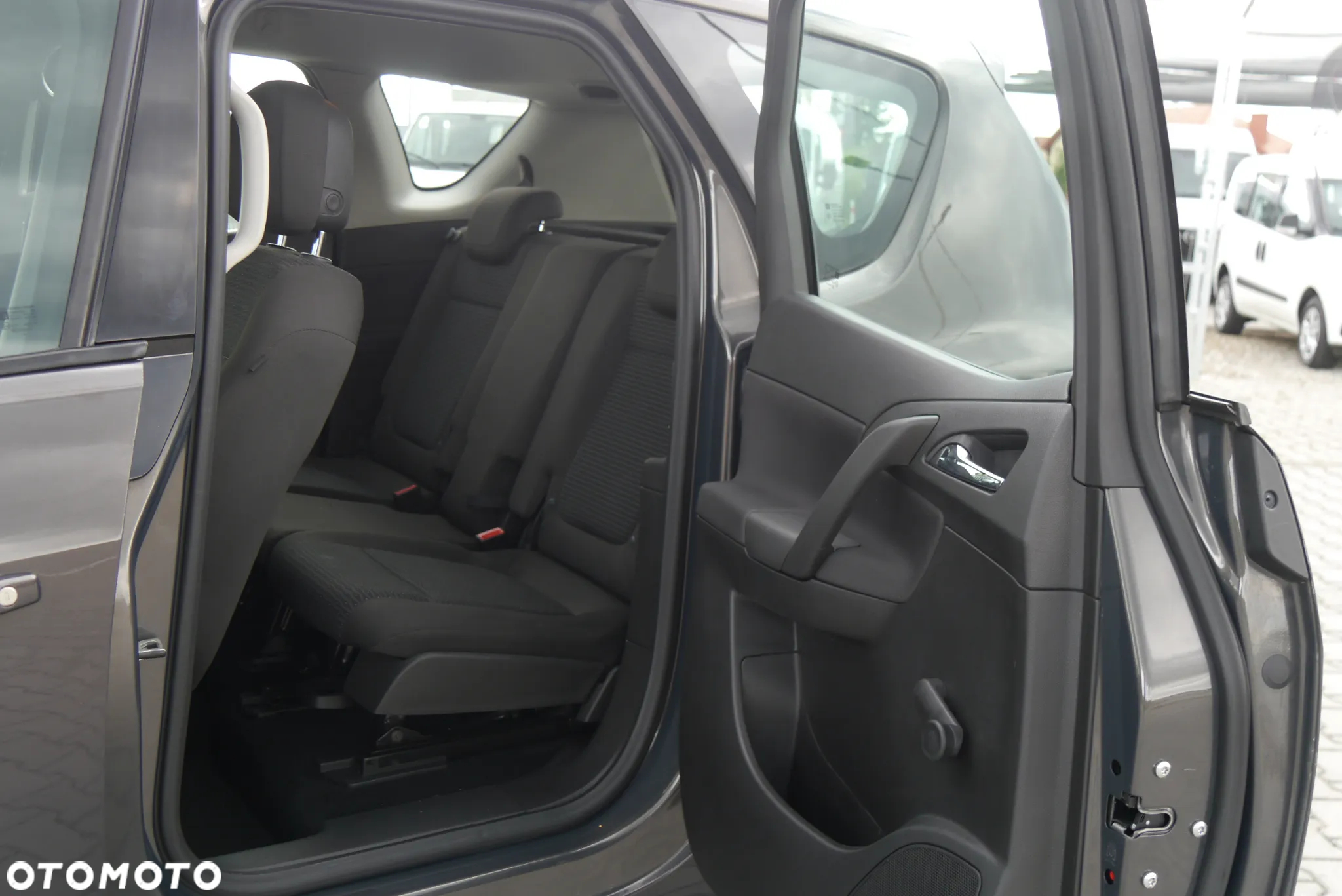 Opel Meriva - 14