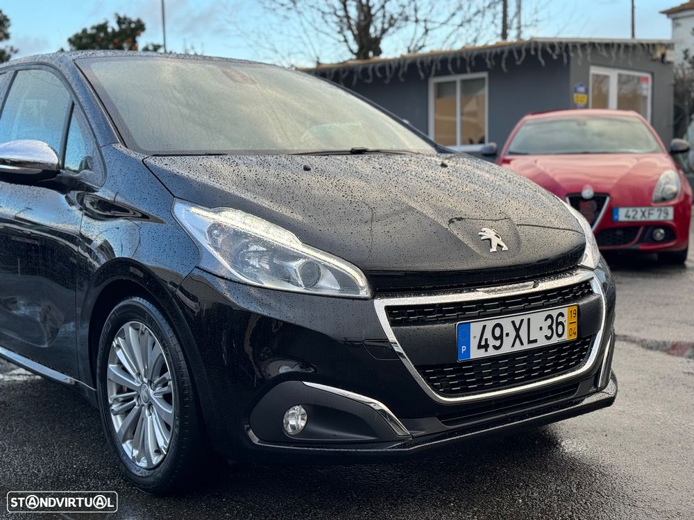 Peugeot 208 1.2 PureTech Signature - 3