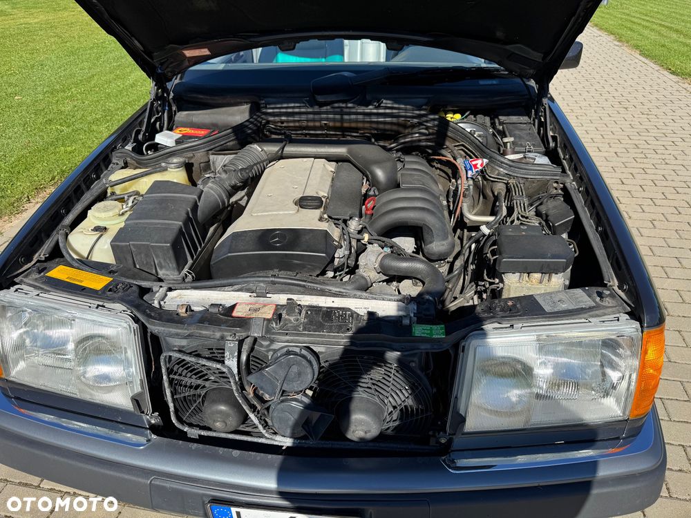 Mercedes-Benz W124 (1984-1993) - 21