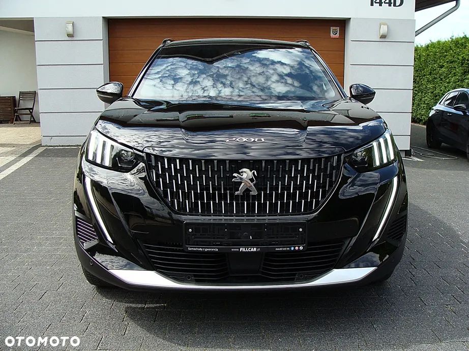 Peugeot 2008 PureTech 130 EAT8 GT - 10