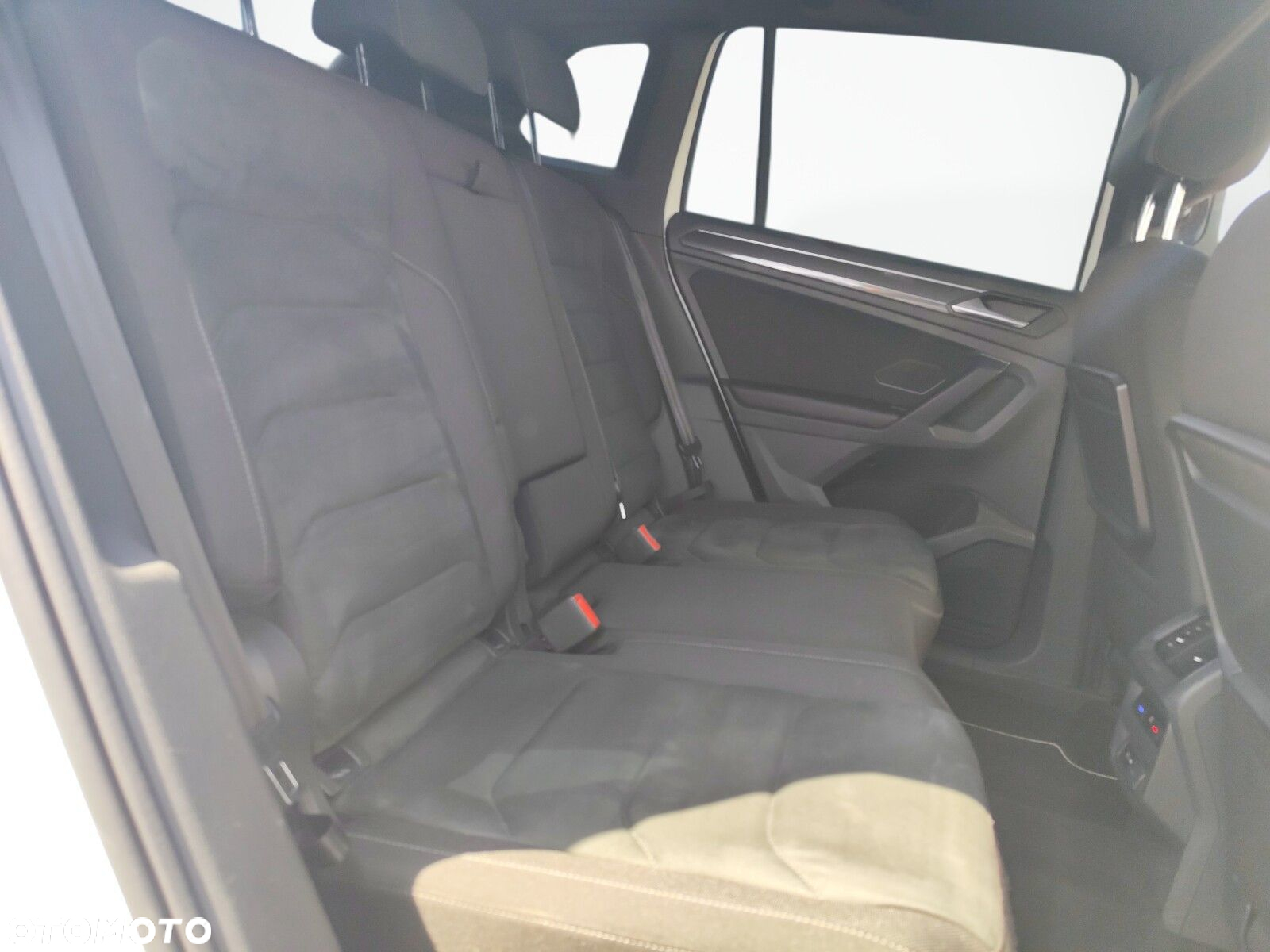 Volkswagen Tiguan - 20