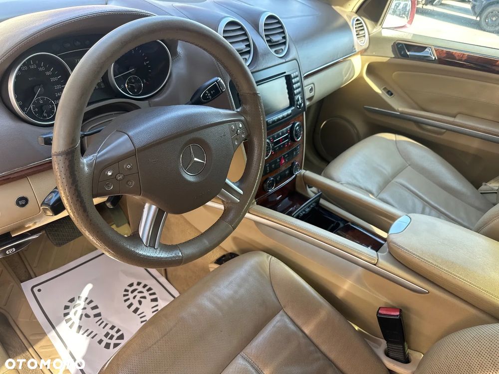 Mercedes-Benz GL - 16