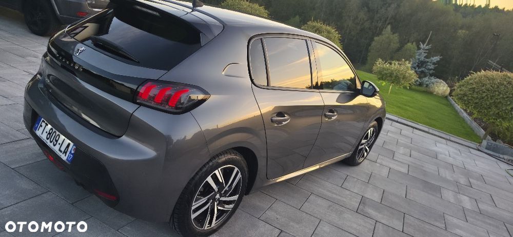 Peugeot 208 - 3
