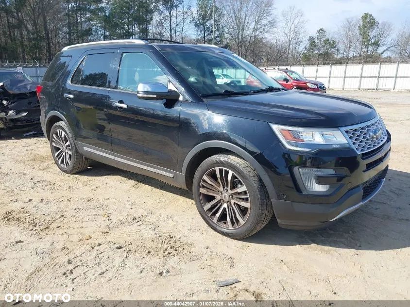 Ford Explorer - 38