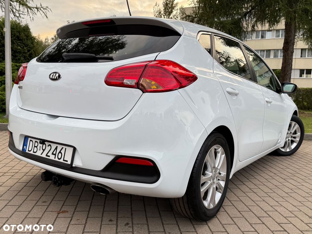 Kia Ceed 1.4 CVVT Dream Team Edition - 25