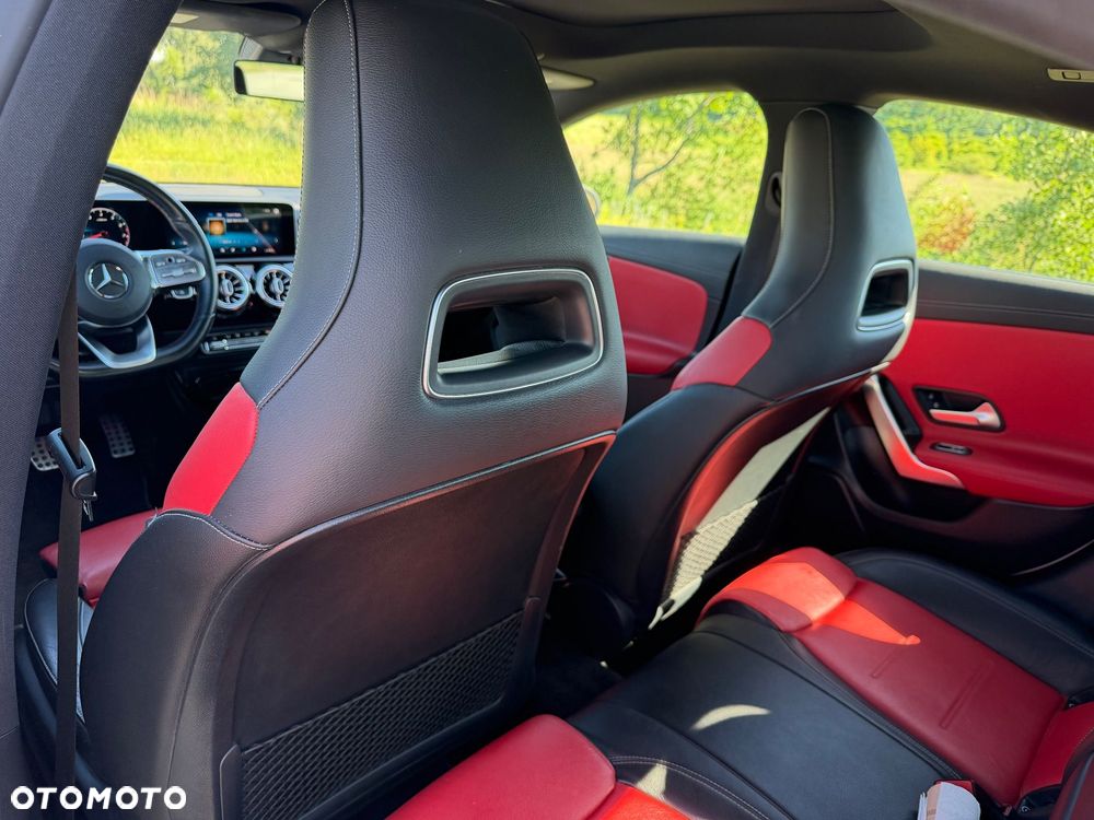 Mercedes-Benz CLA 250 4-Matic AMG Line 7G-DCT - 19