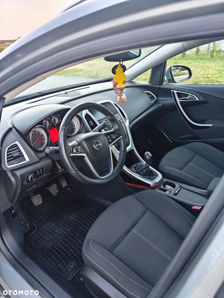 Opel Astra 1.6 T Enjoy - 7