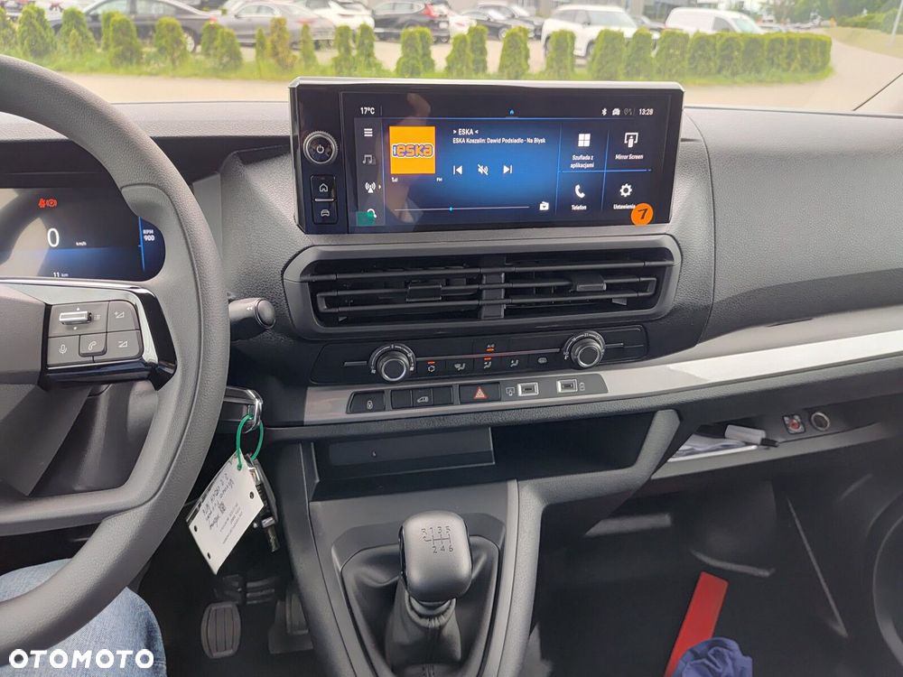 Opel Vivaro Vivaro Furgon XL Diesel 2.2 150 KM Manual - 17