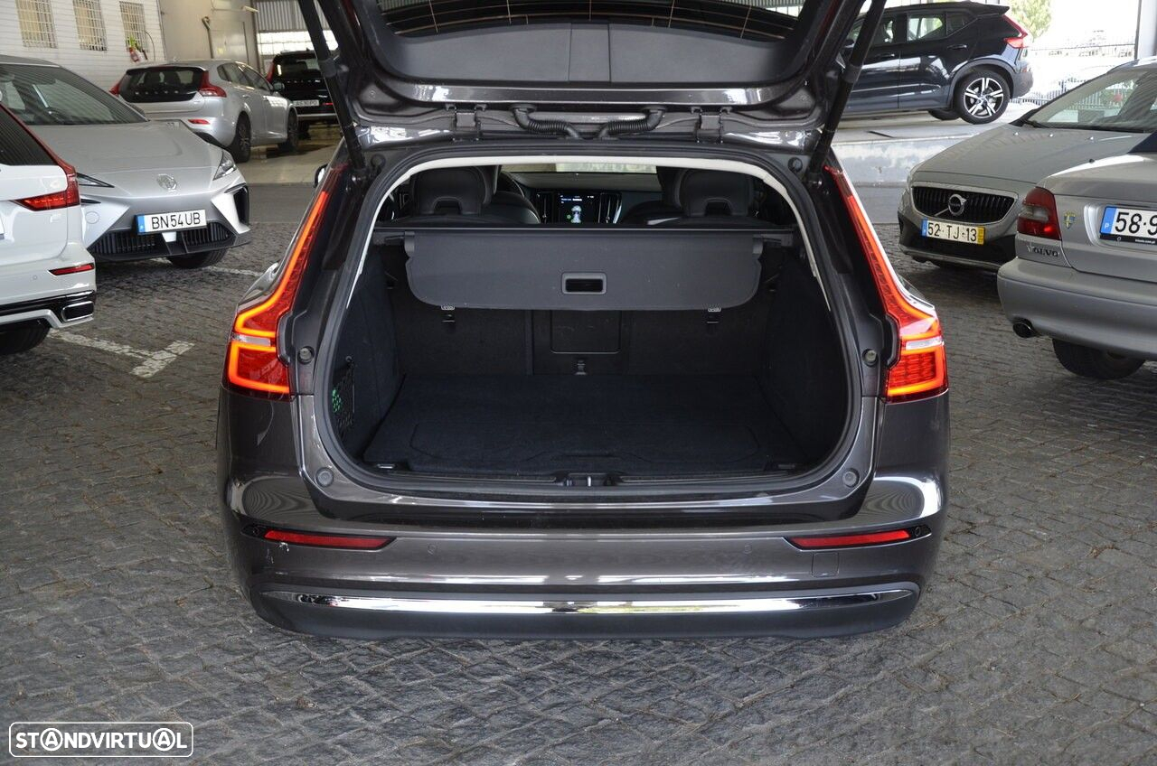 Volvo V60 2.0 T6 AWD TE Core - 22