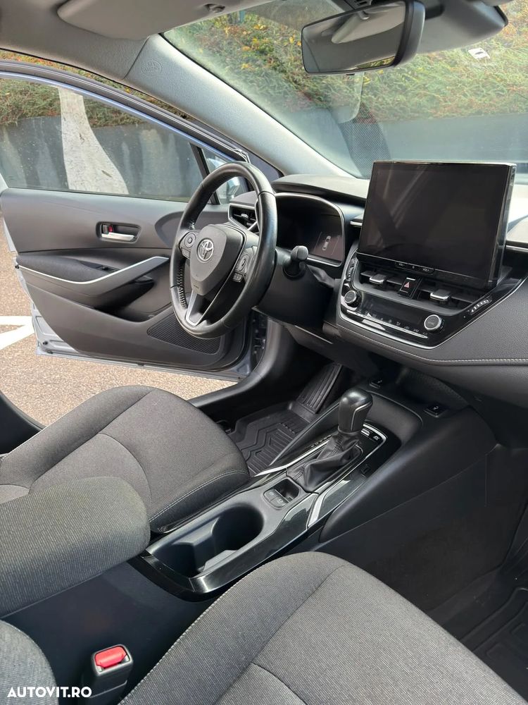 Toyota Corolla - 10