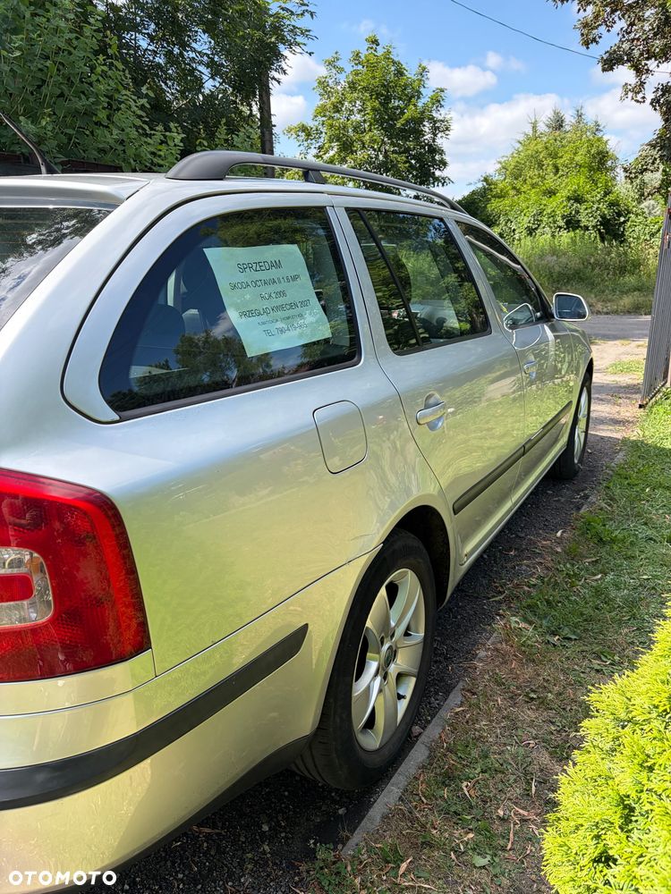 Skoda Octavia 1.6 Combi - 6