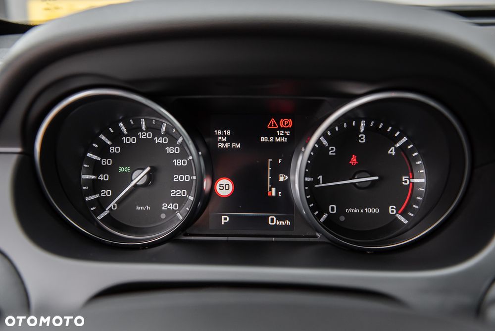 Land Rover Discovery Sport - 19