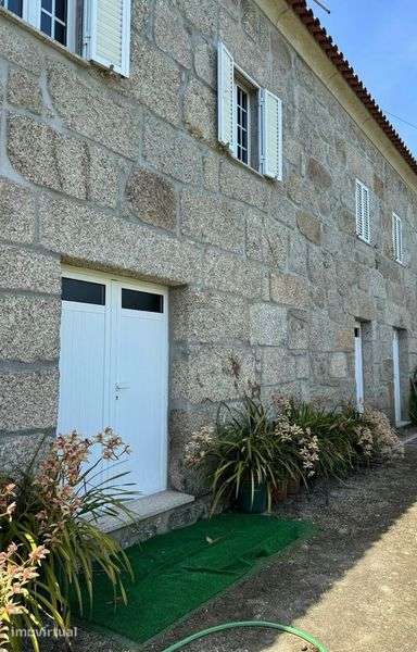 Vende-se quinta T2 com 8.980 m² - Grande imagem: 2/12