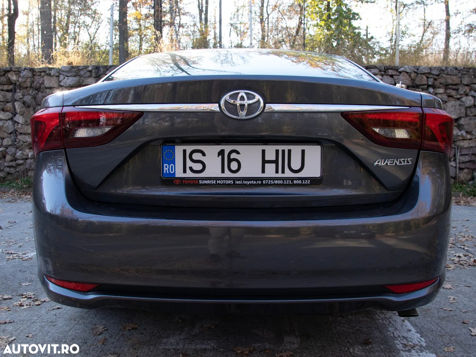 Toyota Avensis 2.0 D-4D Executive - 8