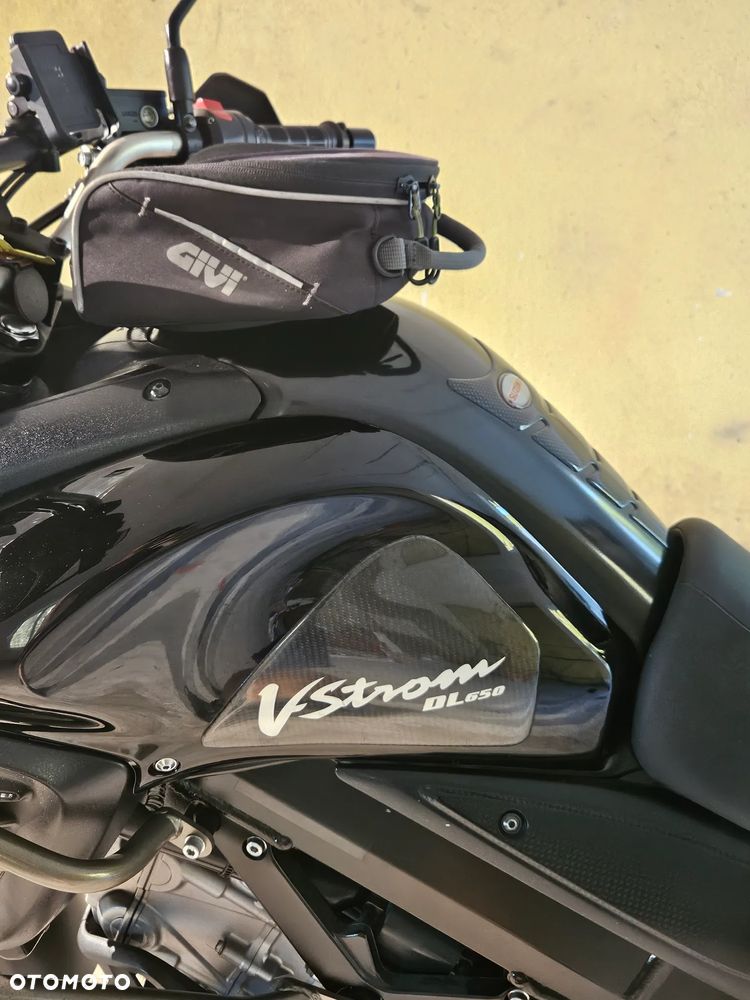 Suzuki V-STROM - 24