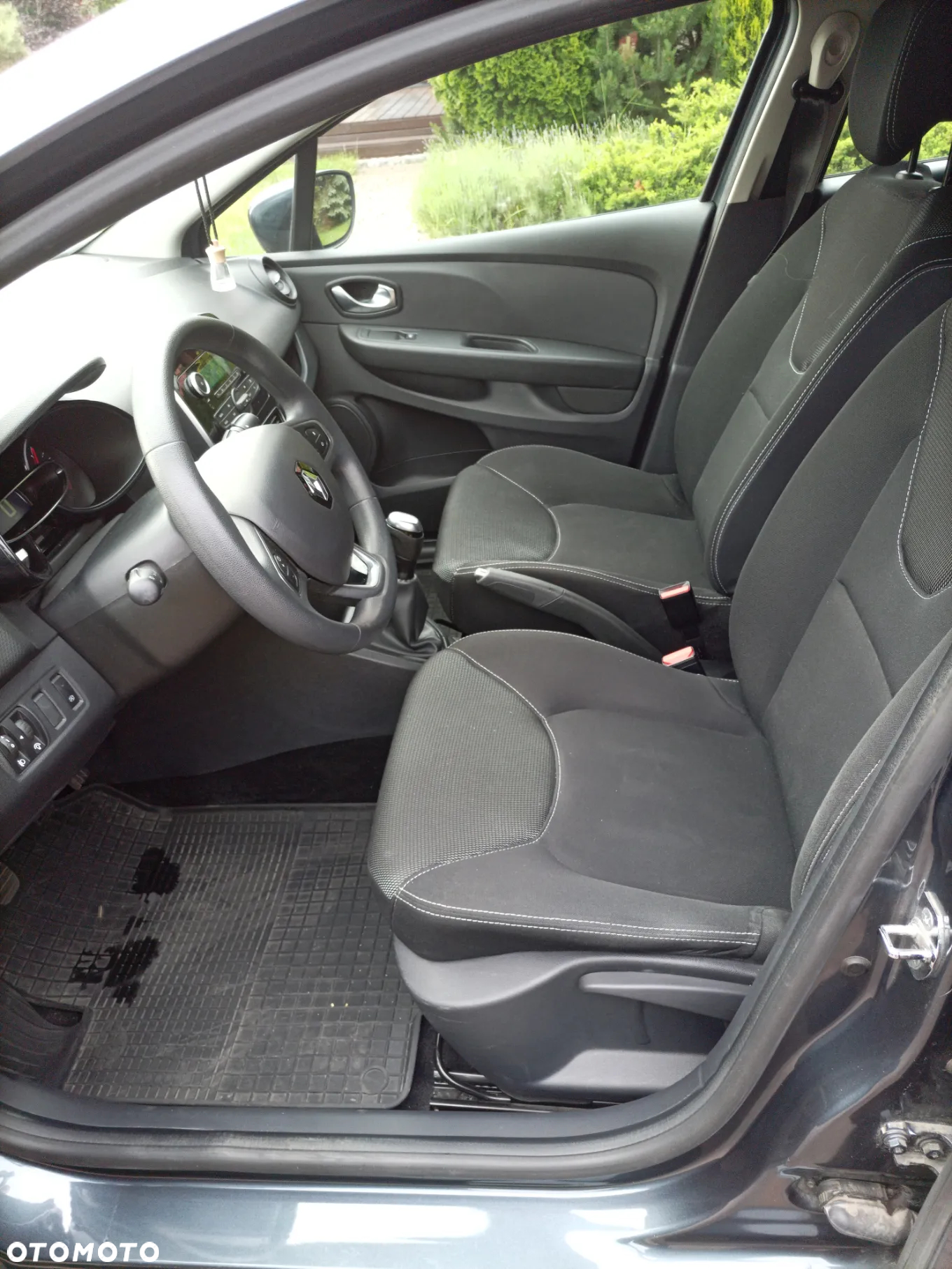 Renault Clio 0.9 TCe Limited - 9