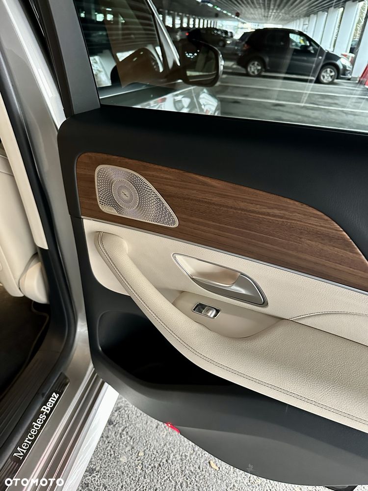 Mercedes-Benz GLE 300 d 4-Matic - 13