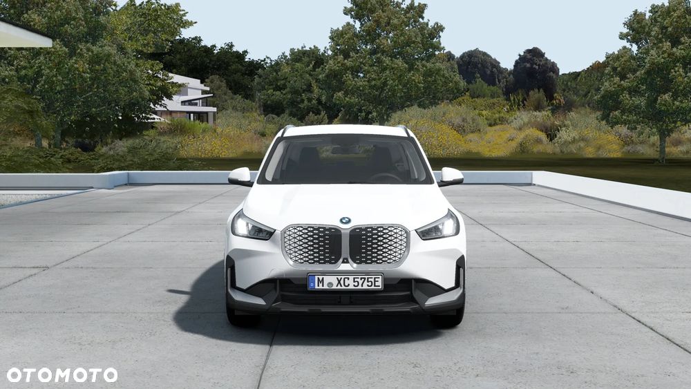 BMW iX2 eDrive20 66.5kWh - 8